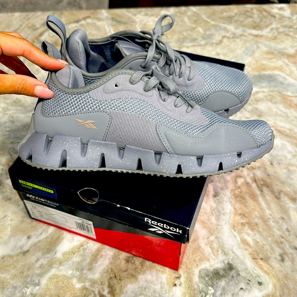 Reebok zig dynamica grey/rose gold 8.5